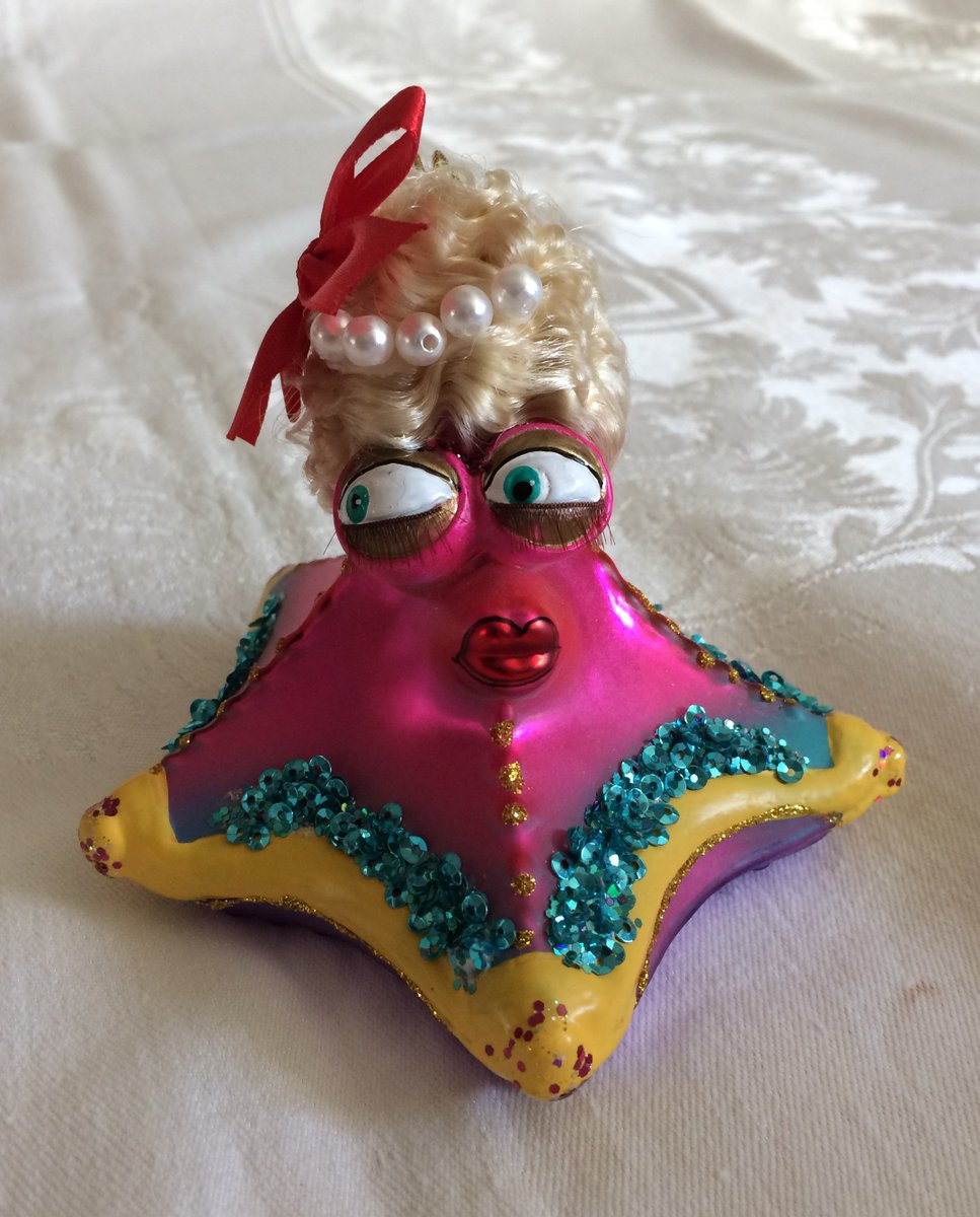How about a little bit of whimsy?  Not just for Christmas! #starfishdiva #christmas #whimsicaldecor stores.ebay.com/elliegantvinta…