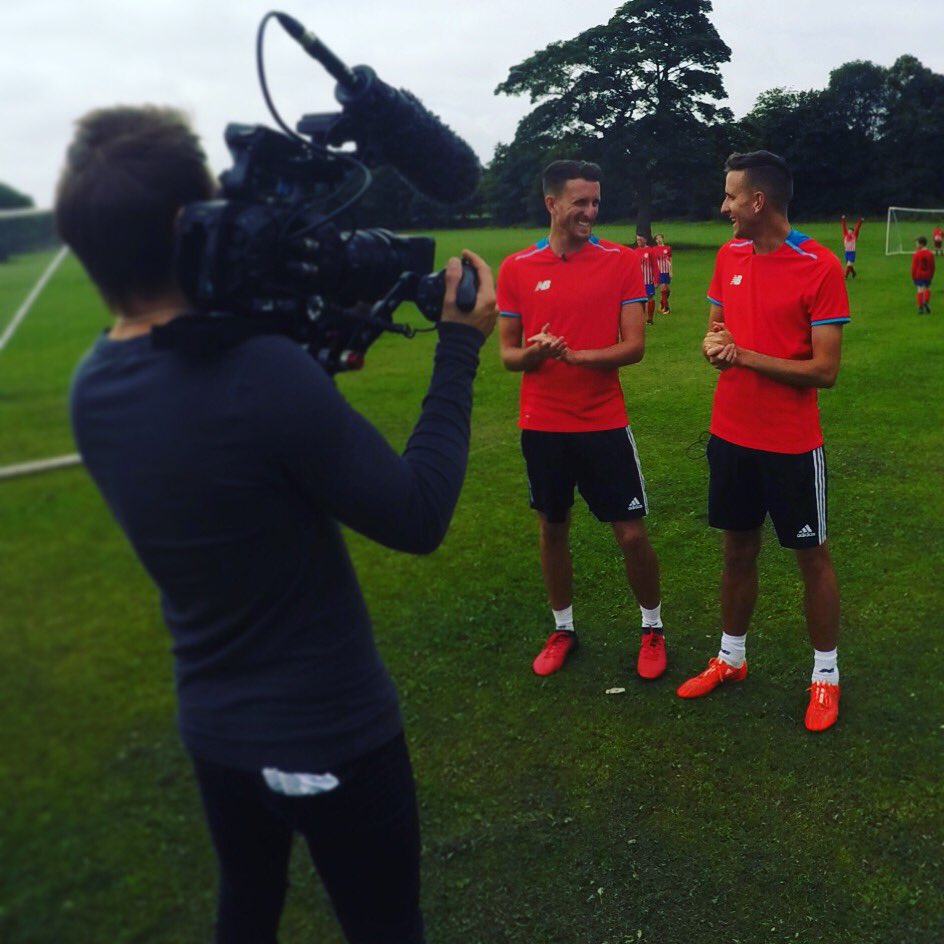 KnuckleTwins's tweet image. Our 1st 'Master Class' is on @cbbc #MOTDKickabout at 7:45am tomorrow!! 😀🙌⚽️ #knuckleit #cbbc