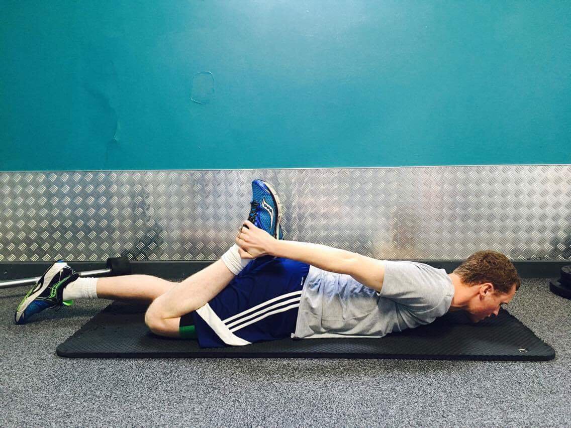 Arch_Health's tweet image. Experiencing knee pain when running? Try this quads stretch to help relieve tightness &amp;amp; improve joint function (5x30s) #flexibilityfriday