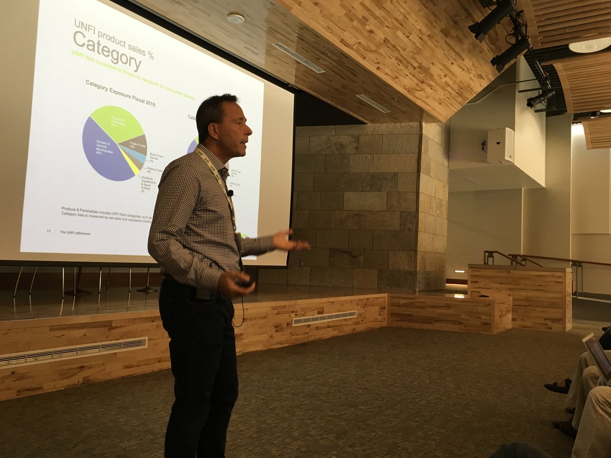 Nat_Boulder's tweet photo. Huge thanks to @UNFI's Steve Spinner for the time and insights given to the #naturallyboulder community last night https://t.co/TvgJf9VYlI