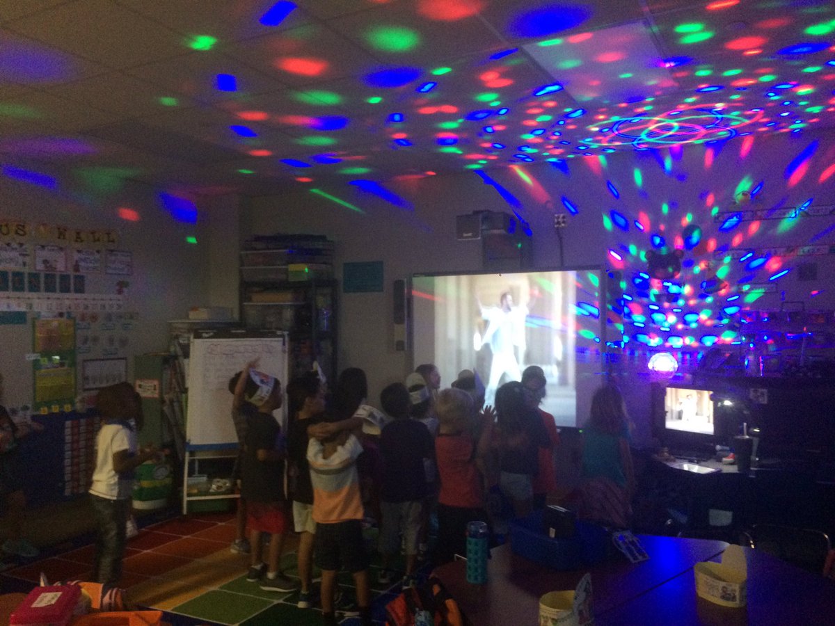 keepingupinK's tweet photo. It's Disco Friday!!! Great behavior and learning those procedures !!! We rock at MGE!#mgegrizzlies #bethelegacy https://t.co/JEGClT2qZV