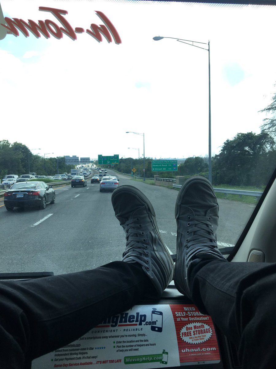 ScottSkyward's tweet photo. Straight chilling #grayvans https://t.co/CmFvgso7bc