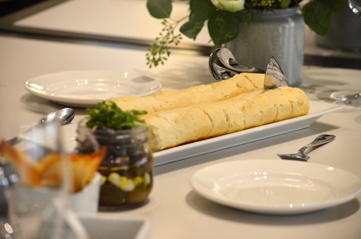 TheResidenceOW's tweet photo. Dine in or dine out with The Residence's flexible dining plan. Call us to book your tour 778-362-9525 #Kamloops #Retirement #OrchardsWalk https://t.co/IdRn7uf5YY