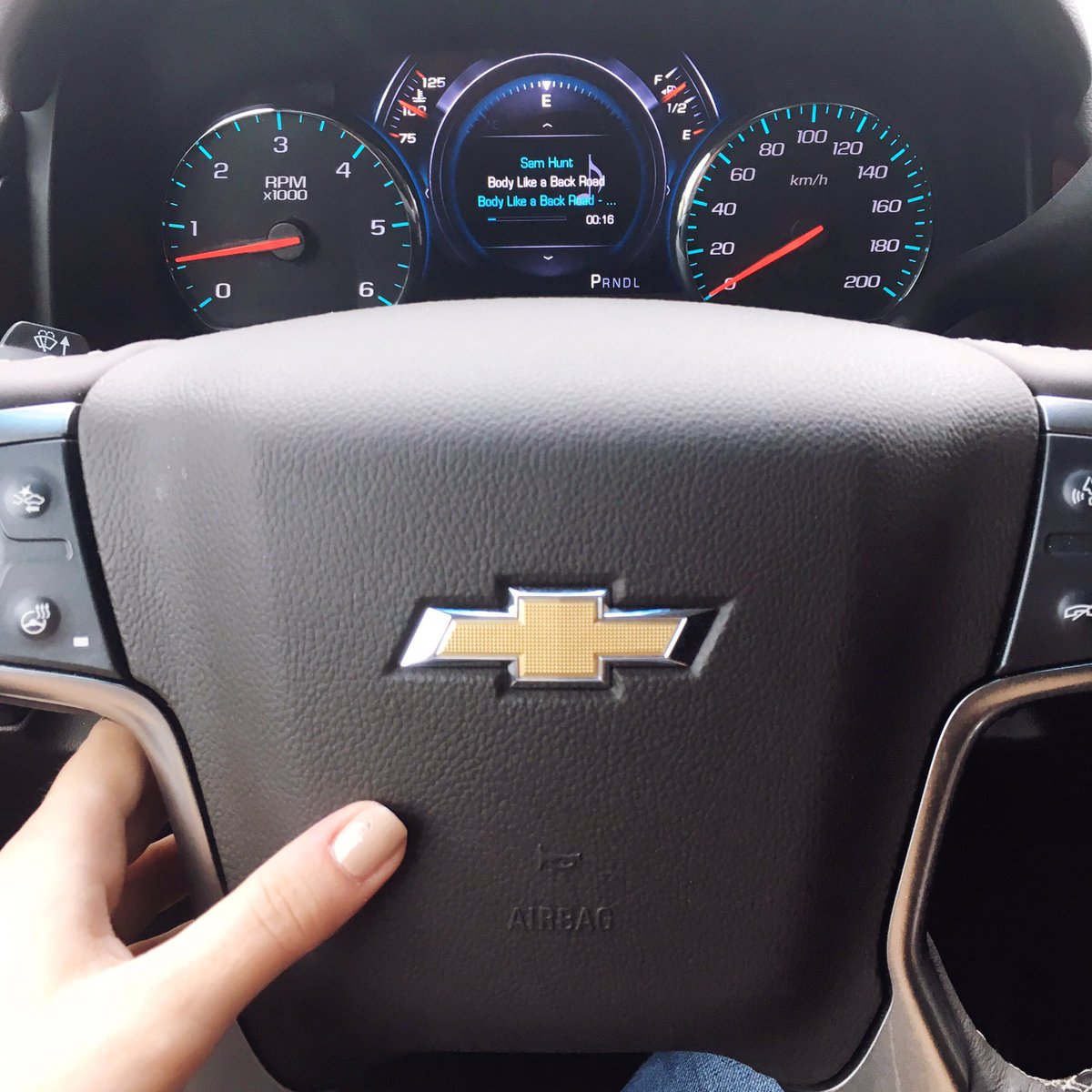 adashofdee_'s tweet photo. Here we go! Headed to @DarienLake in this killer @ChevroletCanada Tahoe โ๐ป#ChevyDrive https://t.co/zl0vd6VVYC