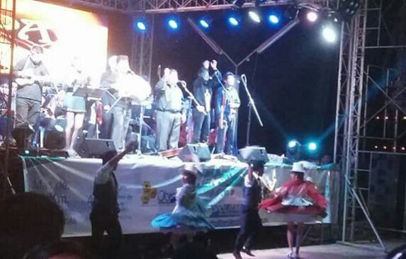 gabytaMollerF's tweet photo. ❤💛💚 bailando cueca K'ochala junto a TUPAY #MiTren #trenmeteopolitanocochabamaba #Cochabamba #Bolivia #folklorboliviano #dancers #suspy https://t.co/3XrKBfZVgP