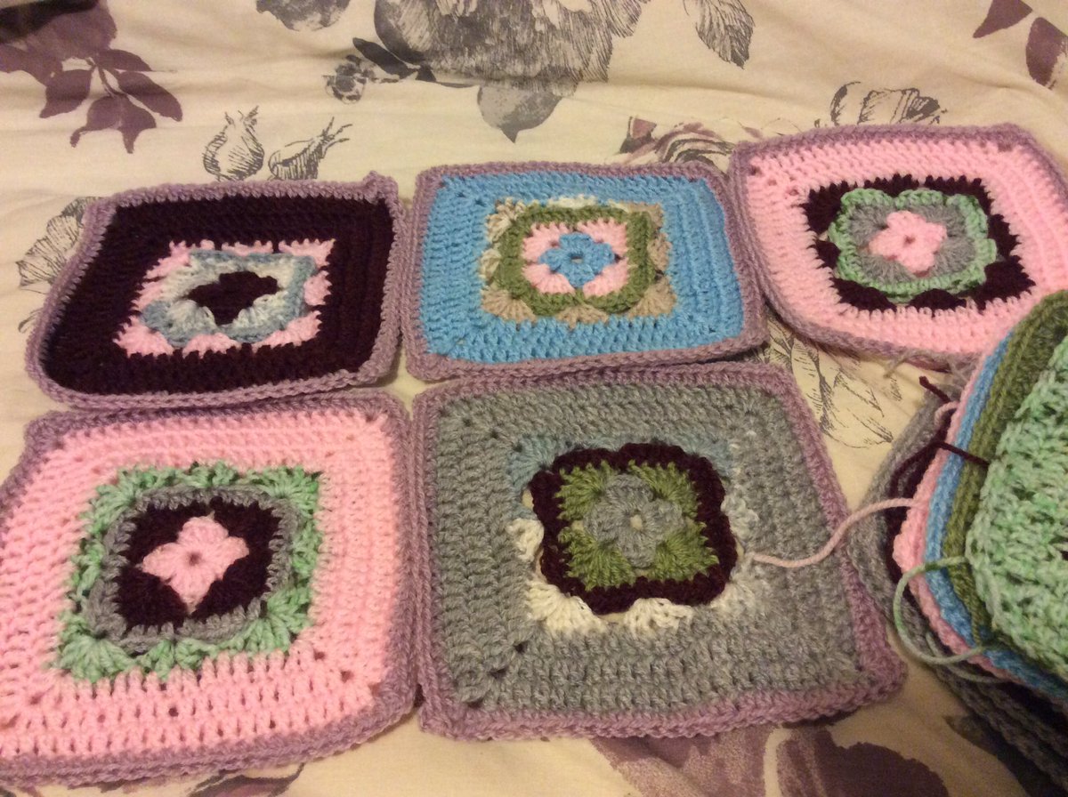 HandKnittedLove's tweet photo. I'm enjoying making squares for once I'm making a nap blanket for myself! #blanket #200crochetblocks #JanEaton #crochetborders #EdieEckman https://t.co/lNDnGbR4kh