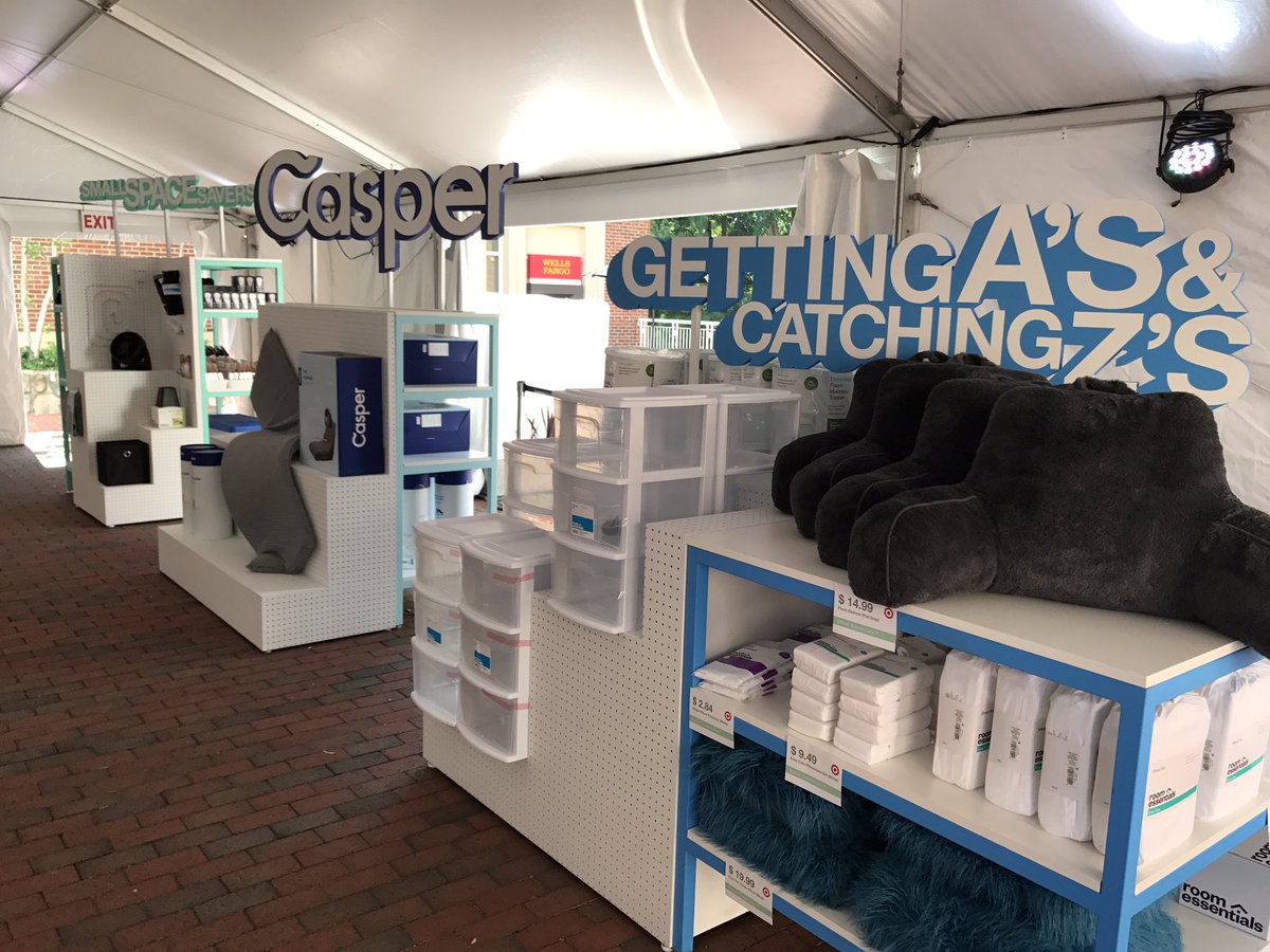 85hokies's tweet image. @Target Pop Up Shop to welcome freshmen on campus at @UNC ! @crowderabby1 @RodneyLast @JannaAPotts