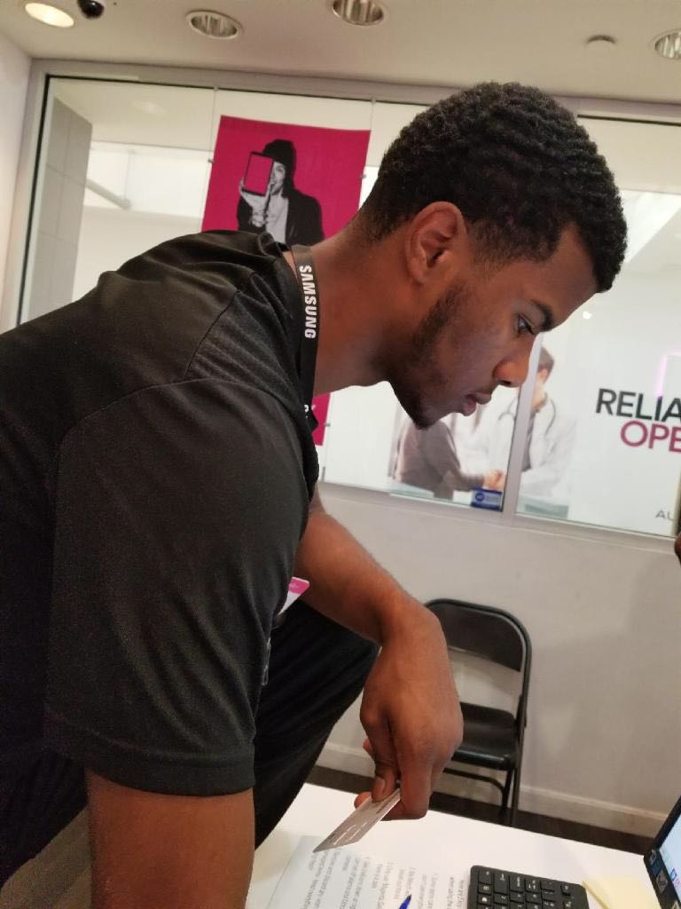 DENZLE hard @ work turning a bill pay to a new line and Sync Up device #syncup4summer