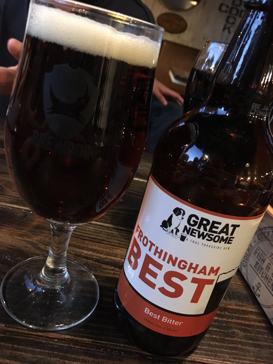 barmagazine's tweet image. At The Fish &amp;amp; Chip Kitchen in Hull enjoying a delicious meal of pie &amp;amp; mash with @GreatNewsome's moreish Frothingham Best. @FishChipKitchen