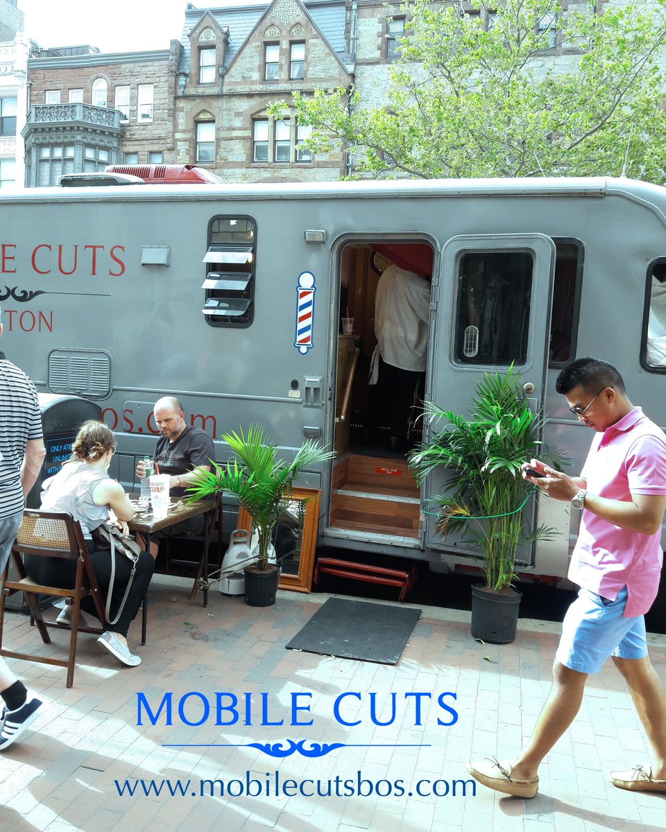 mobilecuts_'s tweet photo. The Connections You Make With Others Are Priceless... Connect With Us!
#thenewway #mobilelife #Mobilecuts #Boston #Copleysq #summer17 https://t.co/vOnNKPoWnW