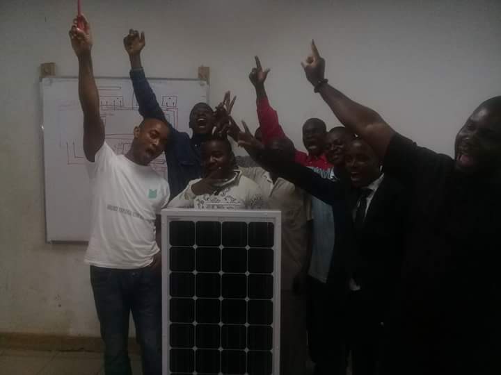 Mechelyn2020's tweet photo. I want 2 use this platform 2 thank my friends that graced my graduation ceremony from Solar Affairs Institute, Abuja.
Thank you!
#SolarEngr. https://t.co/YDNp0bJX59