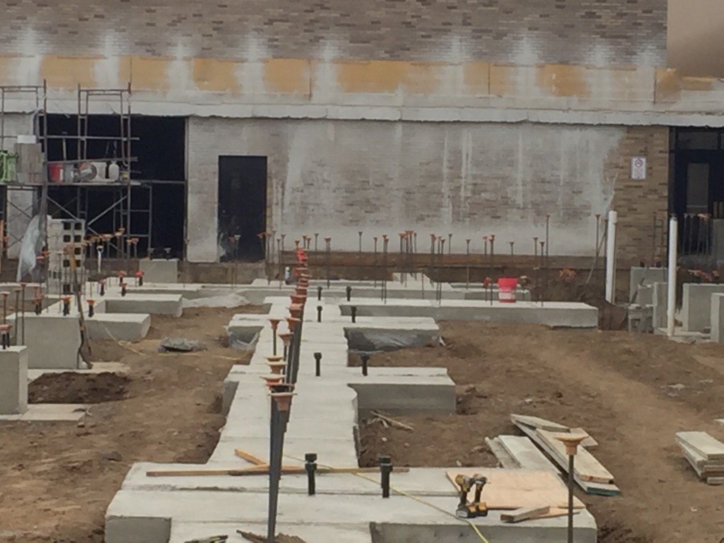 greghunt7's tweet photo. Footers for the #lphs Performing Arts Center stage. #slicers #lpcsc #lpcscprogress https://t.co/vZQ9O8HwJc