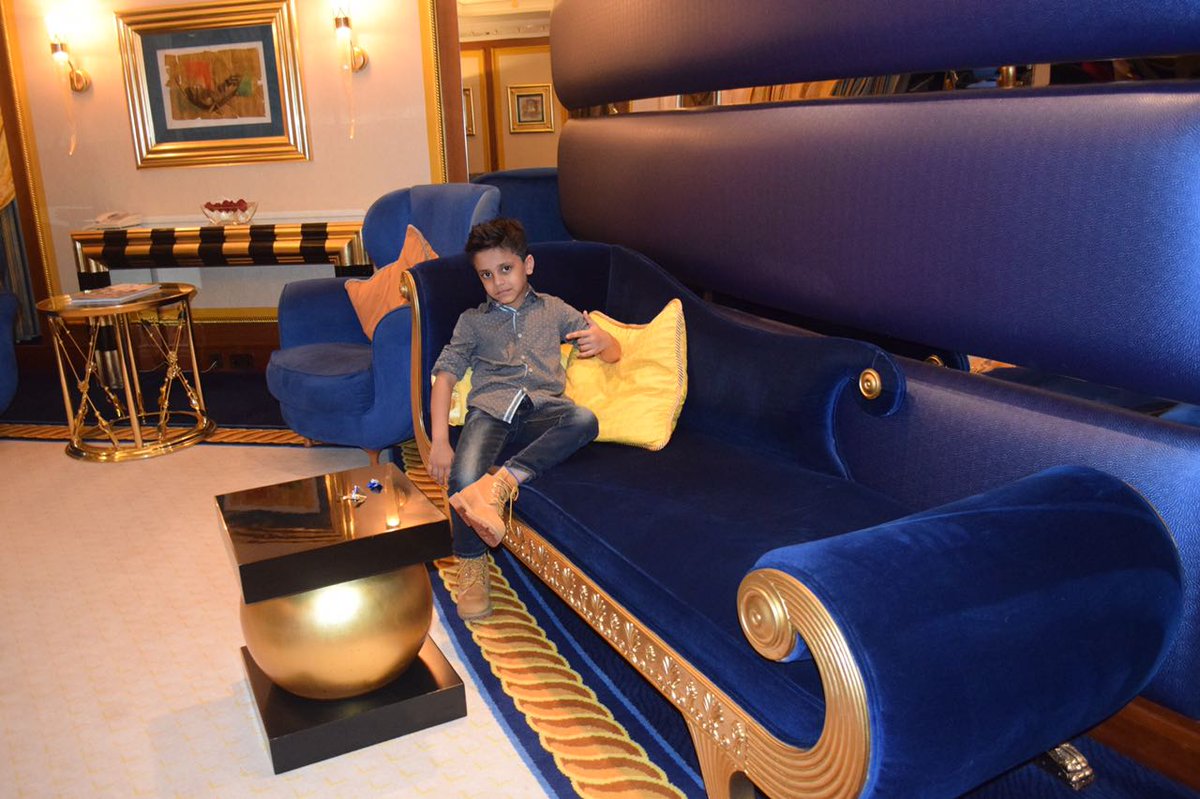 EstateSultan's tweet photo. Sultan family  (sultan estate) enjoying vocation burj Al Arab in dubai https://t.co/uXuEgyEysZ