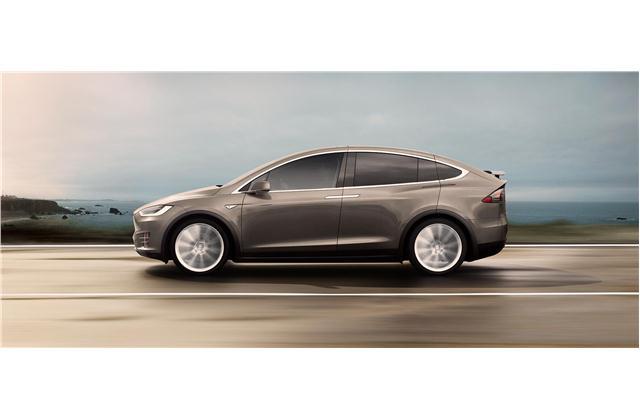 PartCycle's tweet image. It's #FastFriday! Here are the 8 fastest cars in the US. Spoiler alert: two of them are electric! ow.ly/5f0F30ewaY0