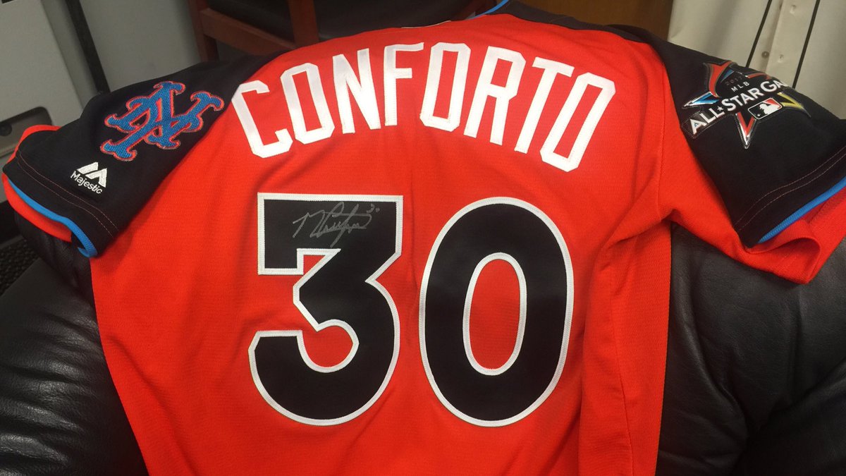 Not a bad Friday when this arrives in <a href="/CaseysCorner5/">Pat Casey</a>'s office.

#gobeavs