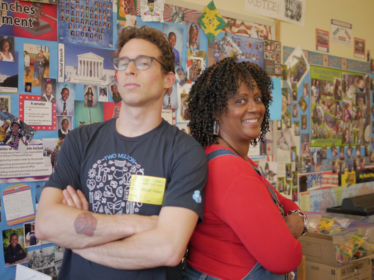 sfedfund's tweet photo. Salesforce #volunteers showed Rosa Parks ES teachers that they have their backs through their #CircletheSchools partnership #back2schoolsf https://t.co/N3hQn9Ghu5