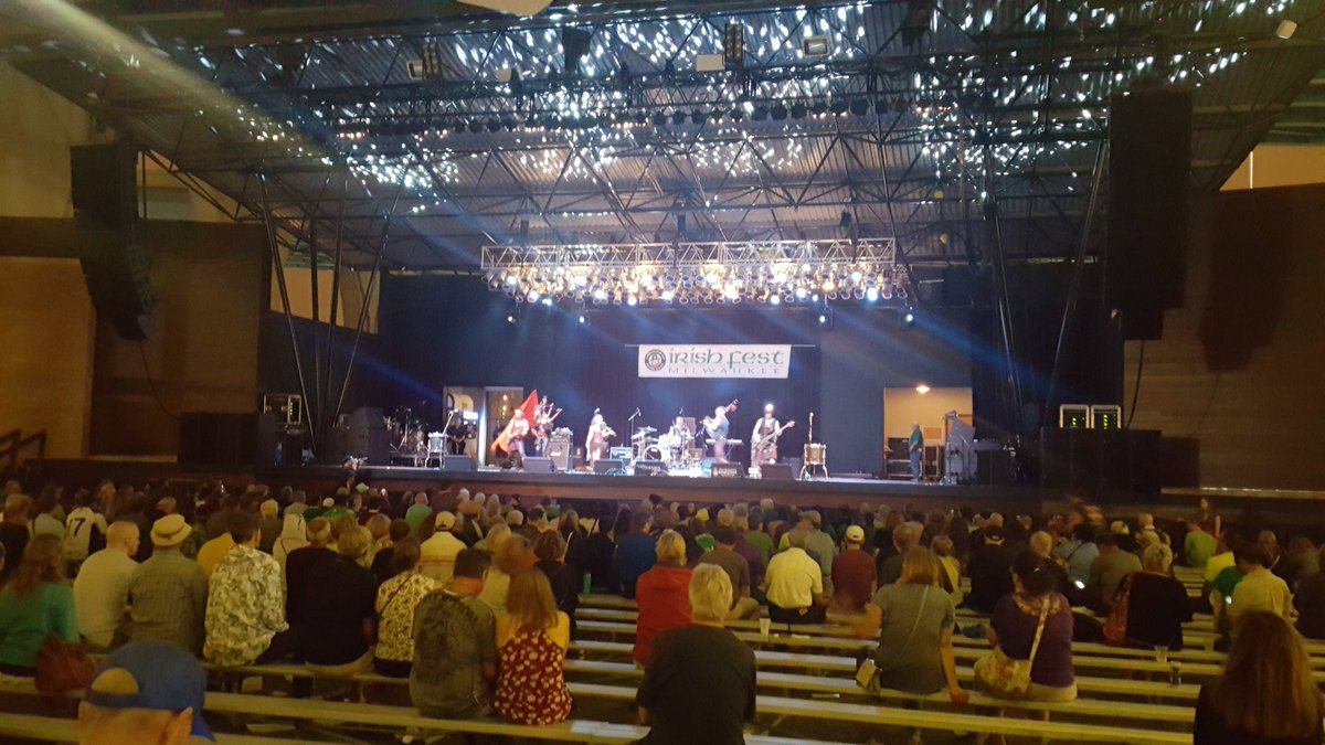 theSkiingSomm's tweet photo. Milwaukee Irish Fest! Sure t'is a fine craic! #irishfest #jameson #frogwater https://t.co/NRoxL8WkxR