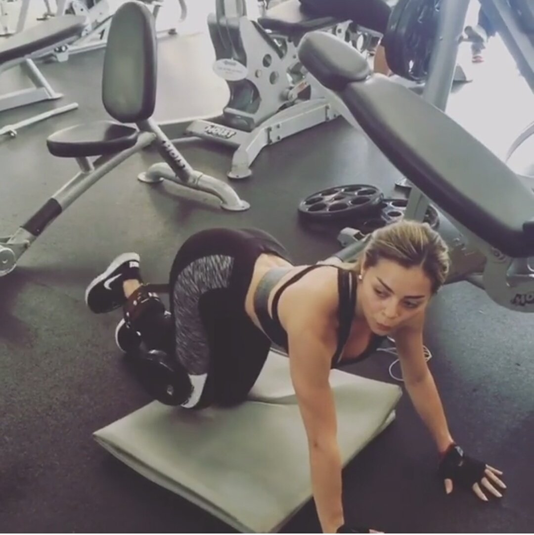 guadalupe944's tweet photo. la hermosa @gabyramiirezz sienpre bien activa #ActivateGR #GluteoIntenso #fitnessmodle https://t.co/QthlkakPyW