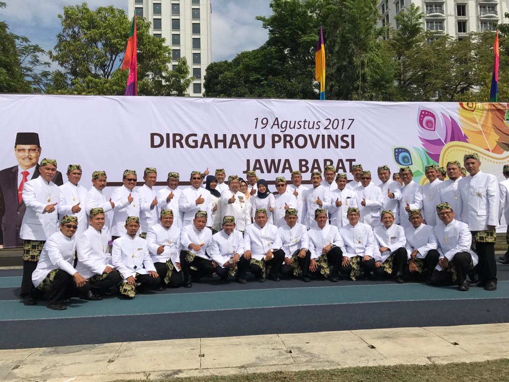 72 tahun Jawa Barat
Semoga Allah SWT terus memberkahi Jawa Barat sbg provinsi yg maju &amp; sejahtera, aman &amp; tentram, aamiin