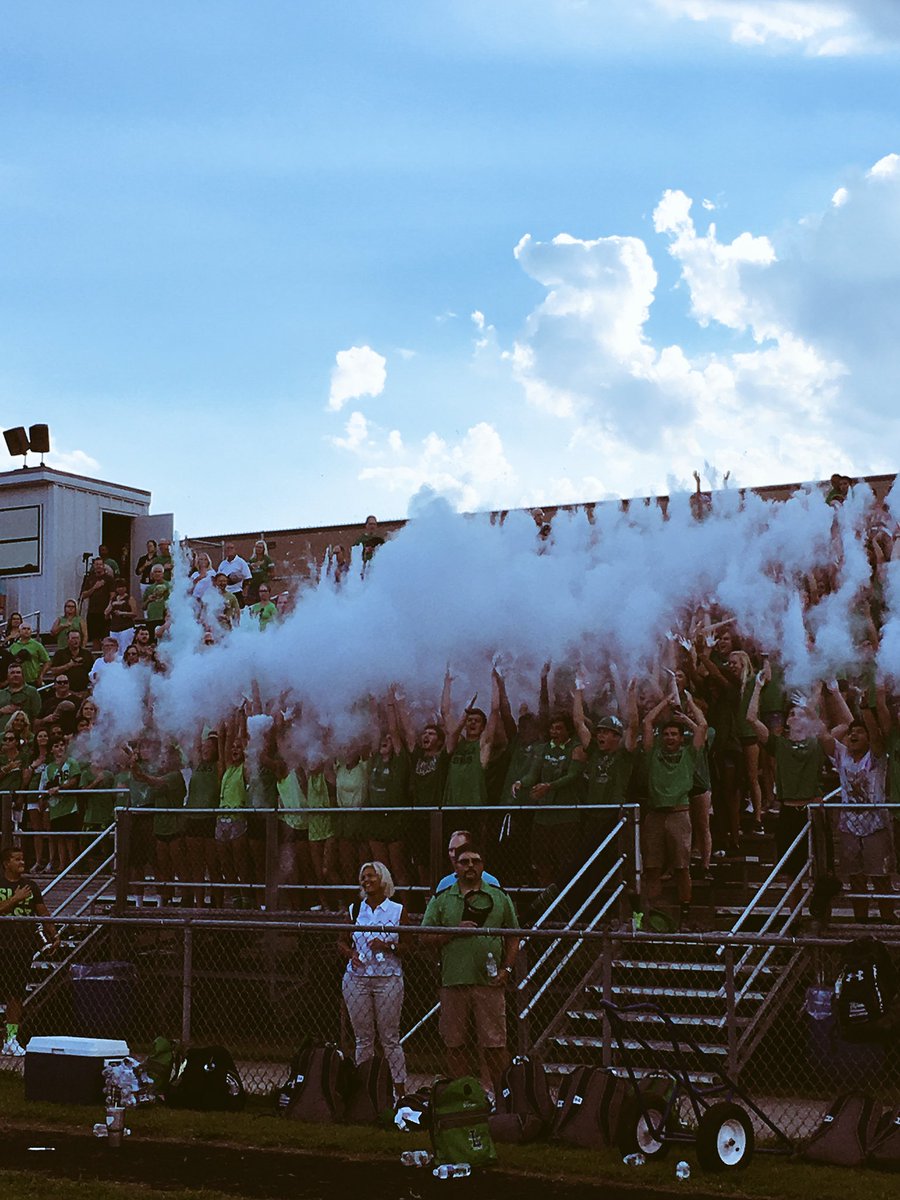 RussFrazier107's tweet image. Big Thank you to the #Loonies &amp;amp; the Leesville community tonight! Great atmosphere #SpecialPlace #Pride