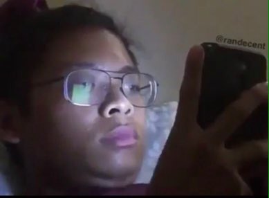 "KKKKKKK"
"GRITOOOOO"
"BERROOOO"
"MORTAAAAA"
#SabadoDetremuraSDV