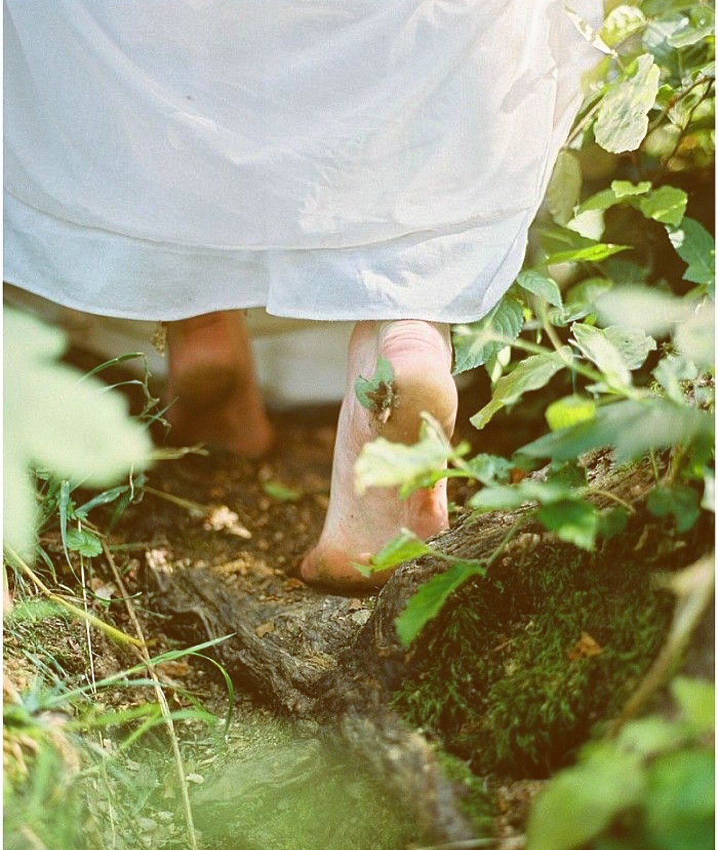 sitwithshe's tweet photo. They say w/ the right pair of shoes a women could conquer the world. Please, she could do it barefoot! Kick them off. Have a restful wknd! https://t.co/IyJ4fCAzuC