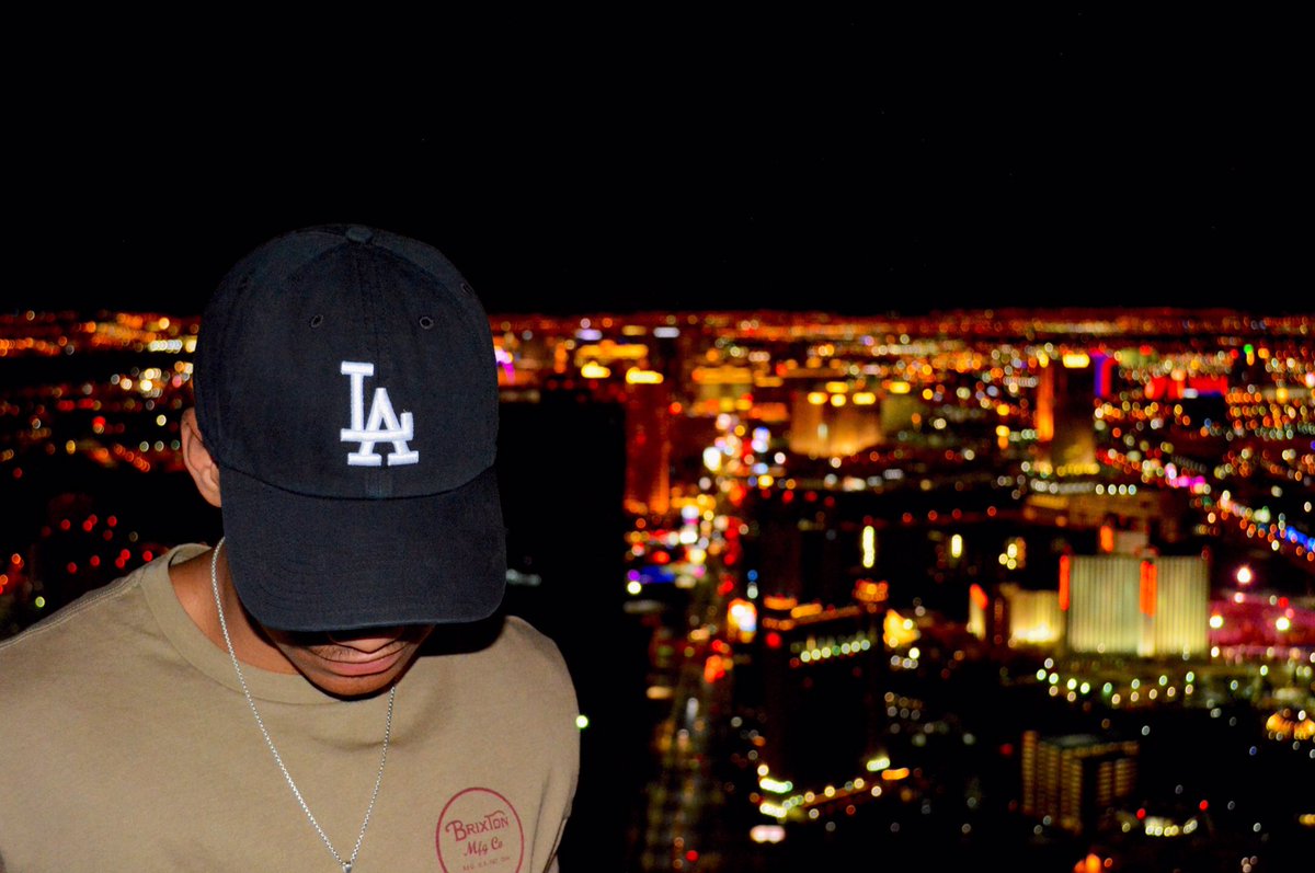 chazzydawgg's tweet photo. 🌃😊 https://t.co/GoaMxYhN8F