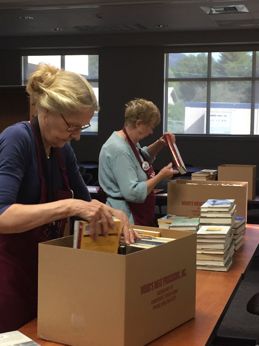 EBonnerLibrary's tweet photo. The Friends of the Library should wear capes. They must be superheros to get all their books moved in >48 hrs. #YourLibraryTransformation https://t.co/FOYxOJVZTO