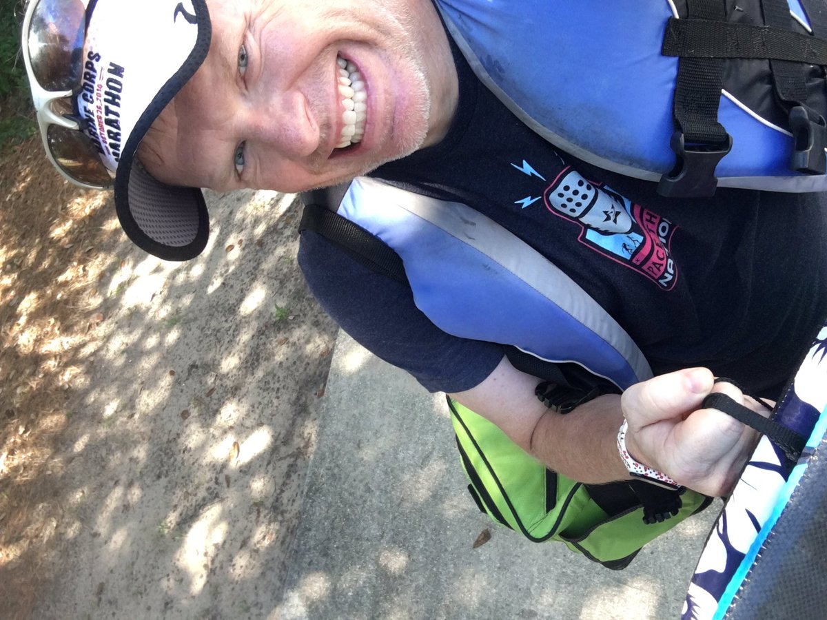 makomichael's tweet photo. #RunnerPerk to be able to run back to the house to get the things we forgot. 3 Boogie Boards, LifeVest and Cooler. #RunOBX #pacethenation https://t.co/IzMhCILOXZ