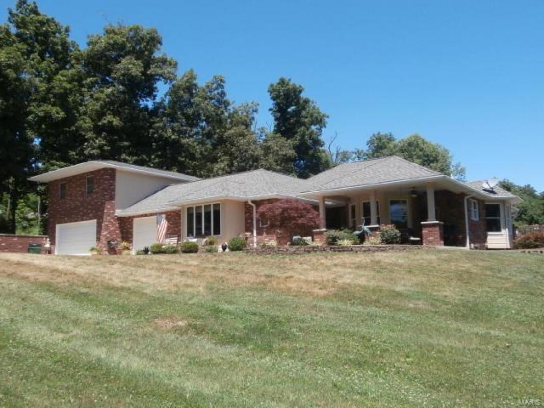 BroughtonTeam1's tweet photo. Check out our #listing in #NewLondon #MO  #realestate #realtor https://t.co/MR00rw5kXH https://t.co/hhKeQnvgud