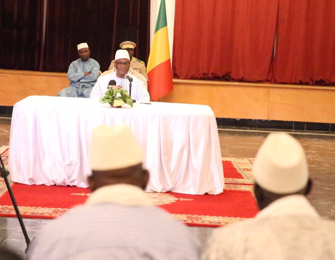 Le président #IBK renonce à l'organisation d'un référendum constitutionnel au #Mali.