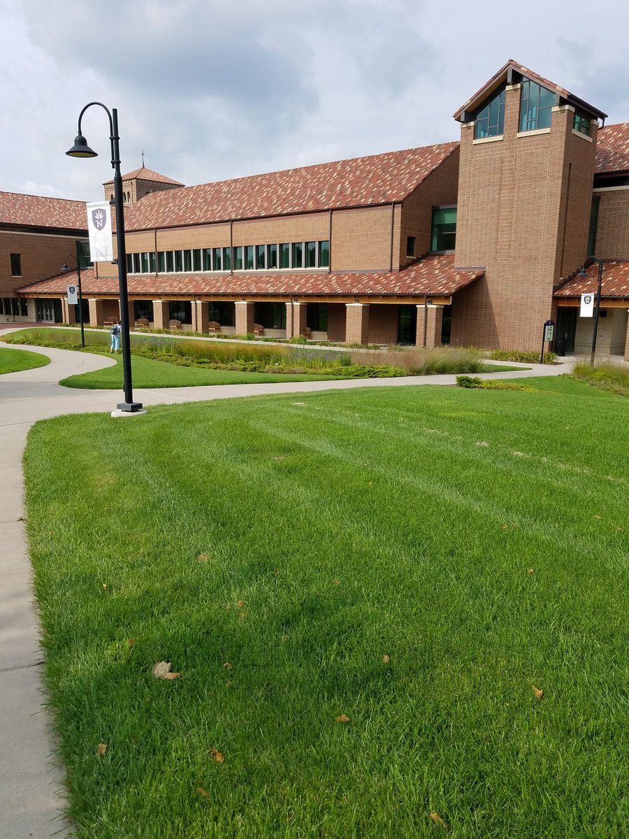 babb_meagan's tweet photo. We have arrived @unweagles https://t.co/wVzlsoJ4YJ