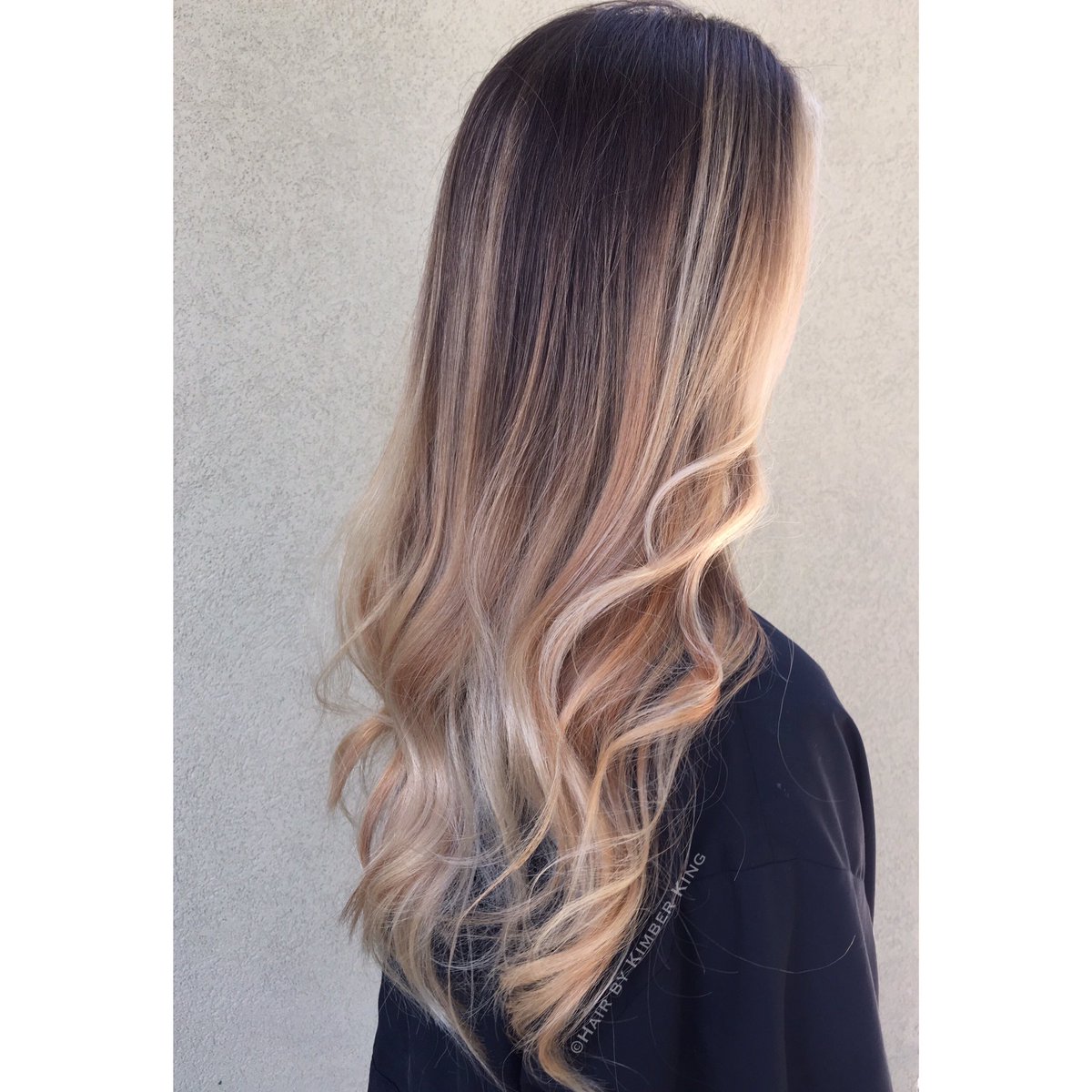 KimberKing15's tweet photo. Beige blonde balayage https://t.co/jaP3Ehf8cy