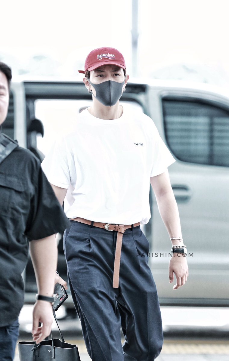paris0915's tweet photo. 170819 인천공항 출국 #이정신 2 @MentalShin https://t.co/T1nY1jRoBf