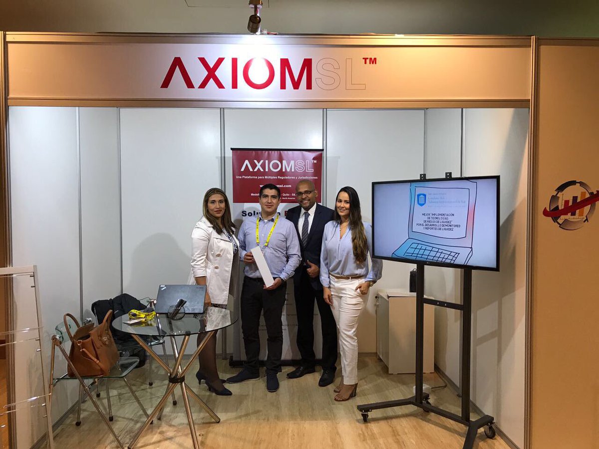 AxiomSL_LatAm's tweet photo. iFelicidades! El ganador del #AppleWatch que sorteamos esta tarde en #Clar2017 fue el representante del Banco Nacional de Bolivia @BNBSA https://t.co/UI0m4BoKvp
