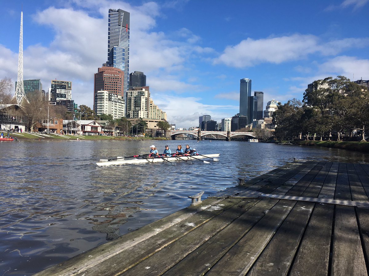 Melbourne rowing got nothing on the <a href="/BadgerRowing/">Wisconsin Rowing</a>.

#BadgersDownUnder