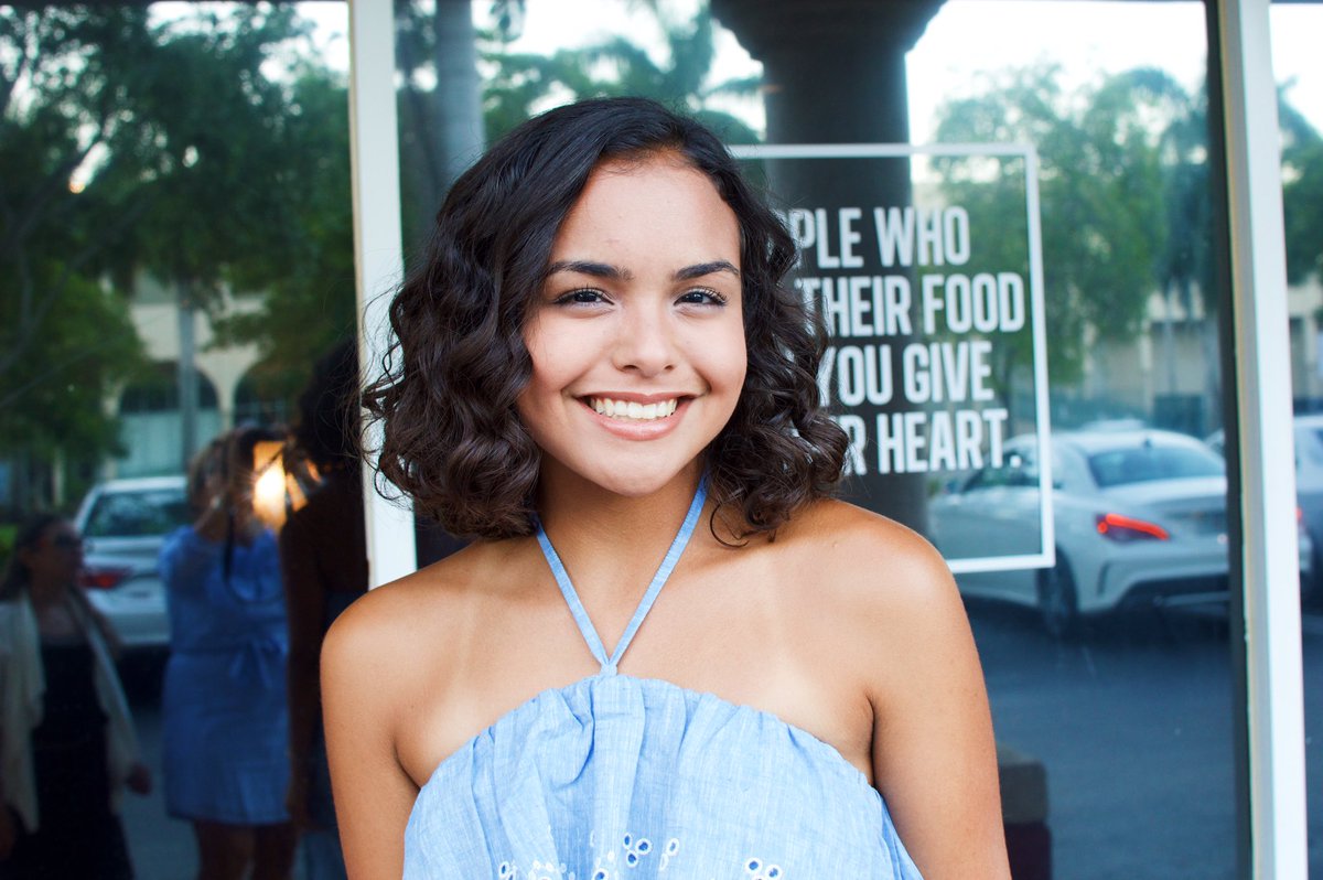 _carosalermo's tweet photo. Sweet, sweet 16 https://t.co/MKdomaGeCO