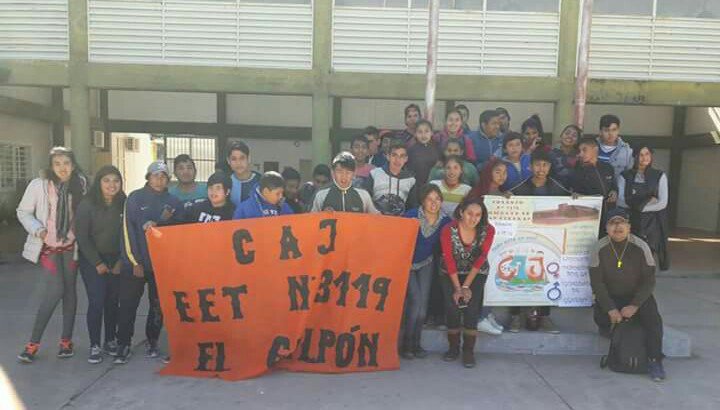 Col5178RioPiedr's tweet photo. Intercaj. Conocer otros jóvenes que les gusta lo mismo: ir al CAJ cada sábado #CPPSAcompañaTusTrayectorias @fguillesaavedra @lmluna700 https://t.co/nkn1heqPB7