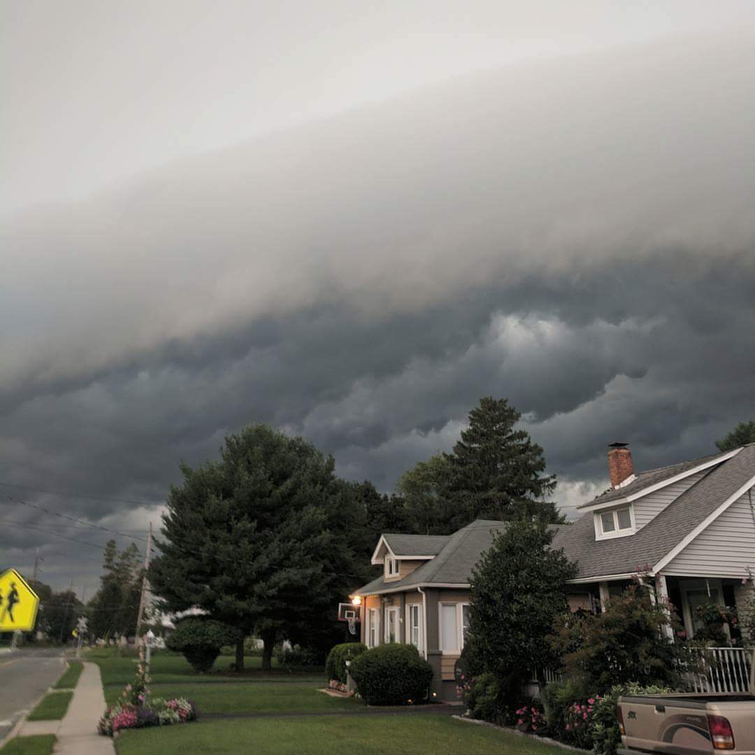 86thetomato's tweet photo. That front coming in, though. #southjersey #weather #weathernj #storm https://t.co/dDSZR9481t