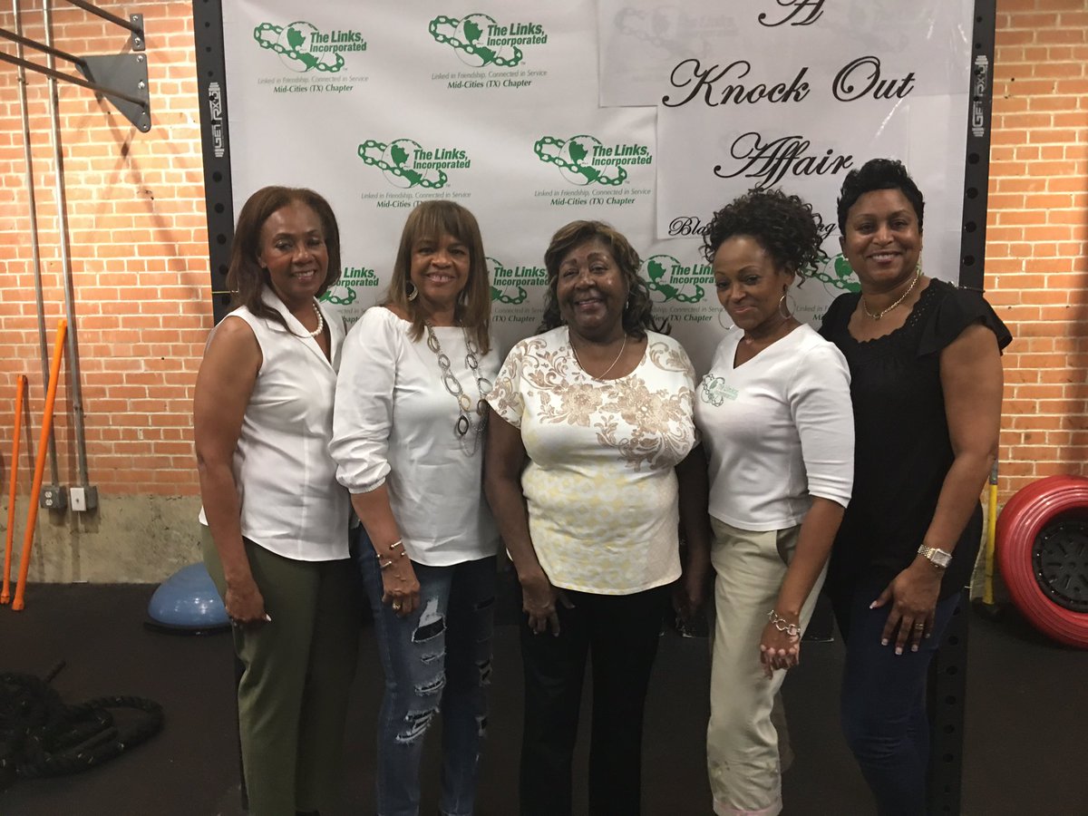 UndercardBoxing's tweet photo. The MidCities Tx chapter of The Links Incorporated and The Undercard look forward to hosting a great night of boxing for a great cause https://t.co/L1VbzgbXFB