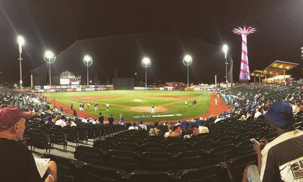 HowieDudat's tweet photo. #playball 🖖🏽 https://t.co/fr2PnwLkdd https://t.co/4Bs7XZOY6b