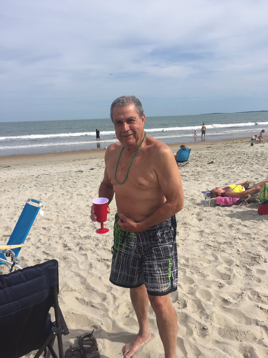 MLopezFos's tweet image. My 75 year old dad rockin Old Orchard Beach Maine.   #todayssummermoments