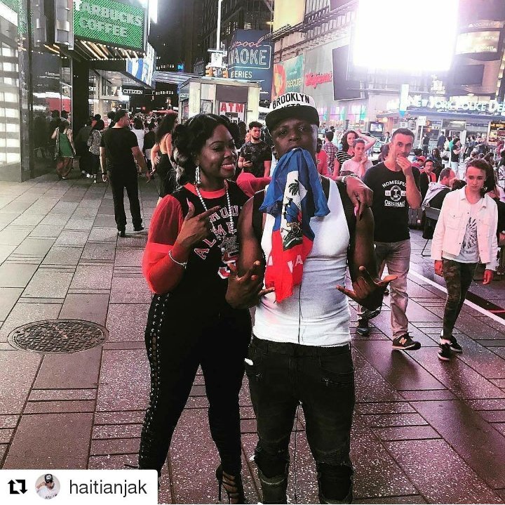 DJCincoPBeatz's tweet photo. #Repost @haitianjak
#Repost @dirtidiana Bumped into @haitianjak on 42nd real recognized real #dirtidiana #NYC #straightpaper #BK #BX #Haiti https://t.co/yeTtdqLu1r