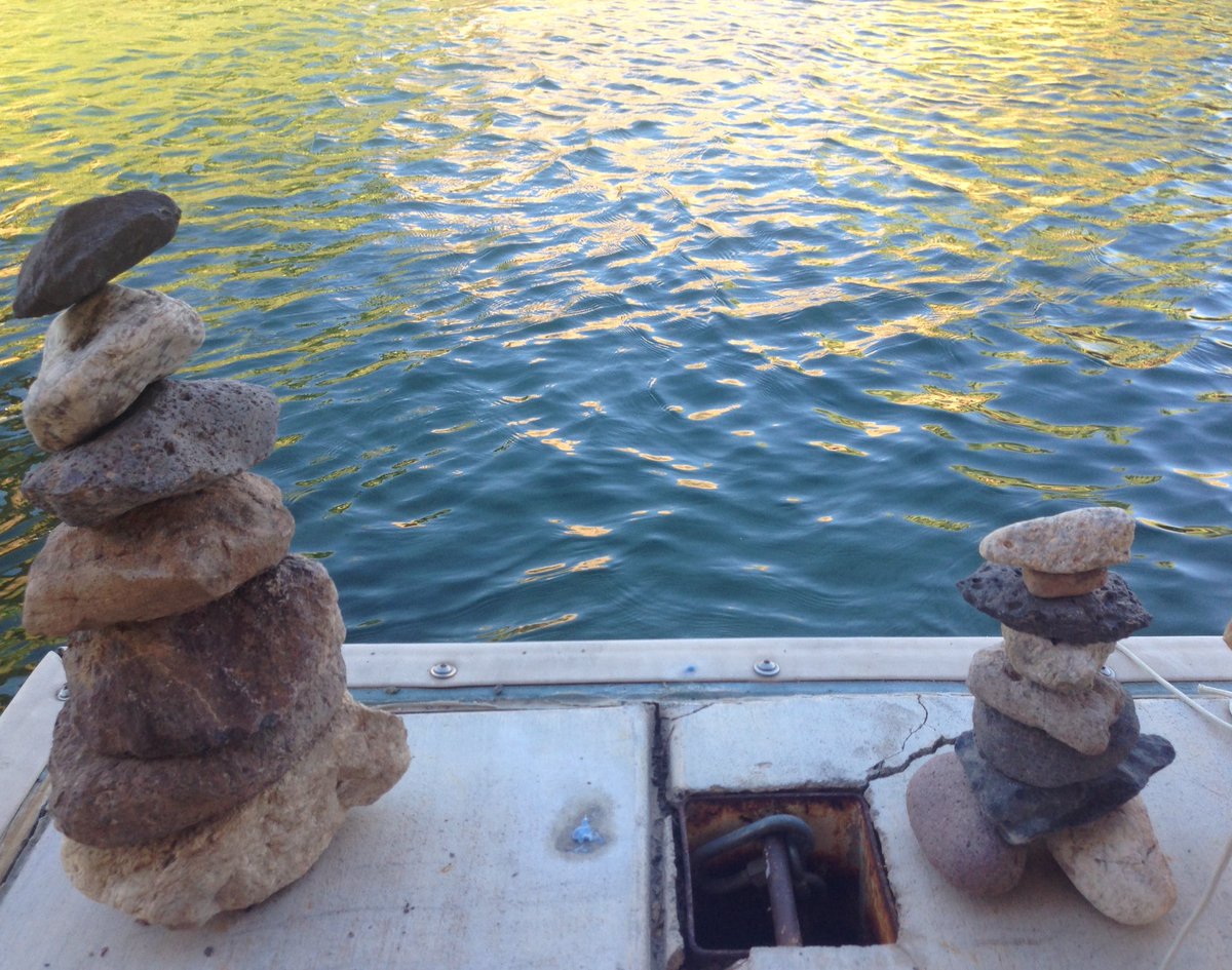 OhMariWesternWX's tweet photo. Mother and child series Parker Arizona 106 lil breezy clear 😀water is perfect #ColoradoRiver fun😎#azfamily #abc15wx #azwx #cawx #rockstacks https://t.co/CRiFV9OIb0