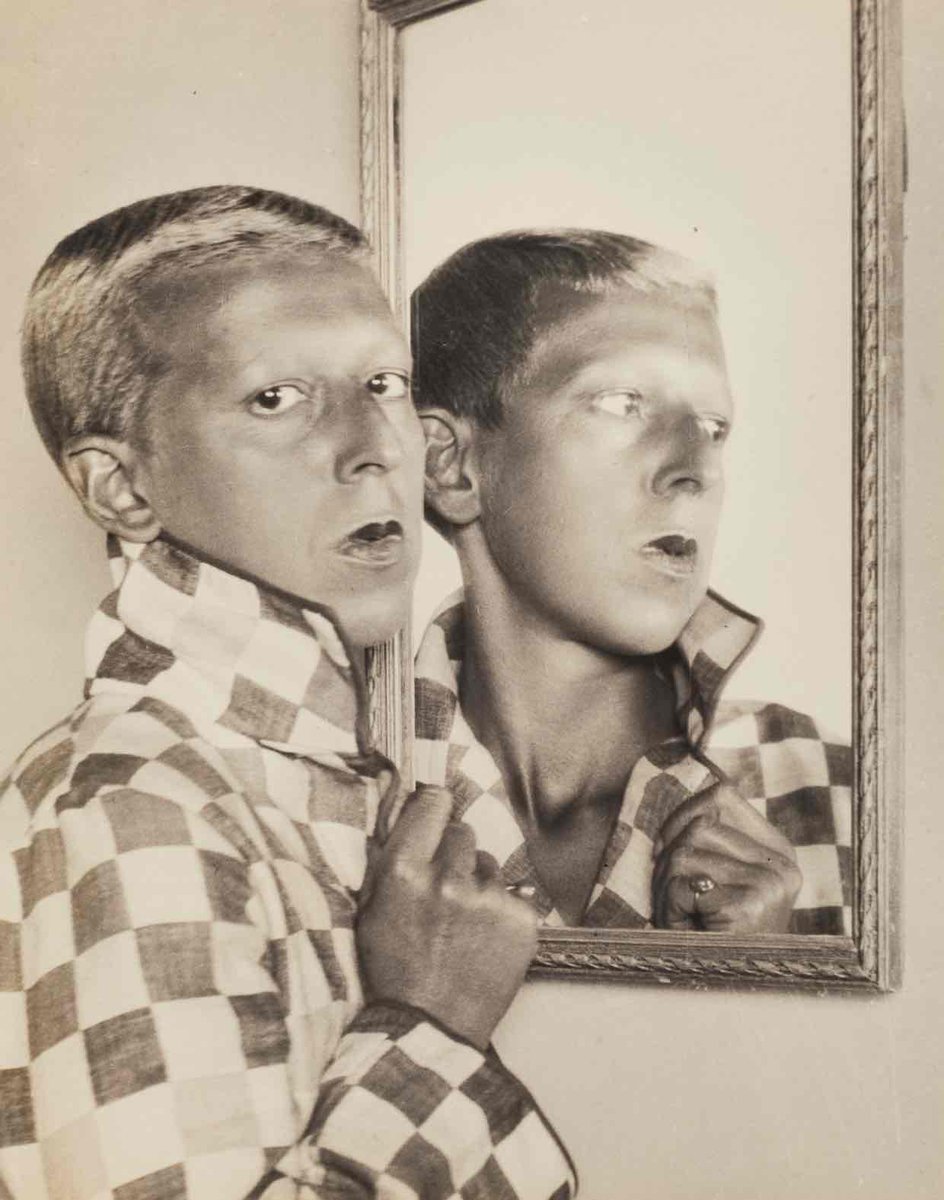 JessVsMachine's tweet image. Hero of the day: Jewish, nonbinary anti-fascist Surrealist Claude Cahun, who fought Nazi occupation with zines greyartgallery.nyu.edu/2015/12/claude…