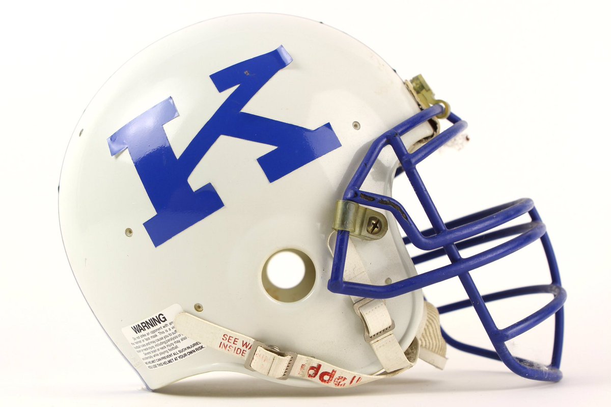 wildcatnews's tweet photo. The "Power K" associated with Kentucky Wildcats of the past. Who likes it? Who doesn't? Who could care less? Who thinks it should be "UK?" https://t.co/QICl8qyjEx