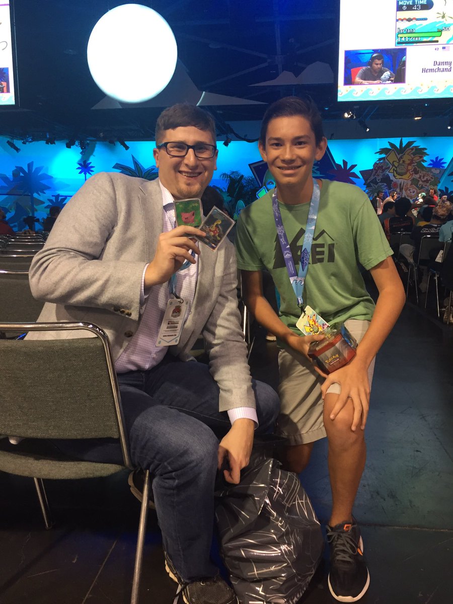 SlimyShellos's tweet image. I just had the best day of my life and I met my favorite Youtuber!!! @TheJWittz