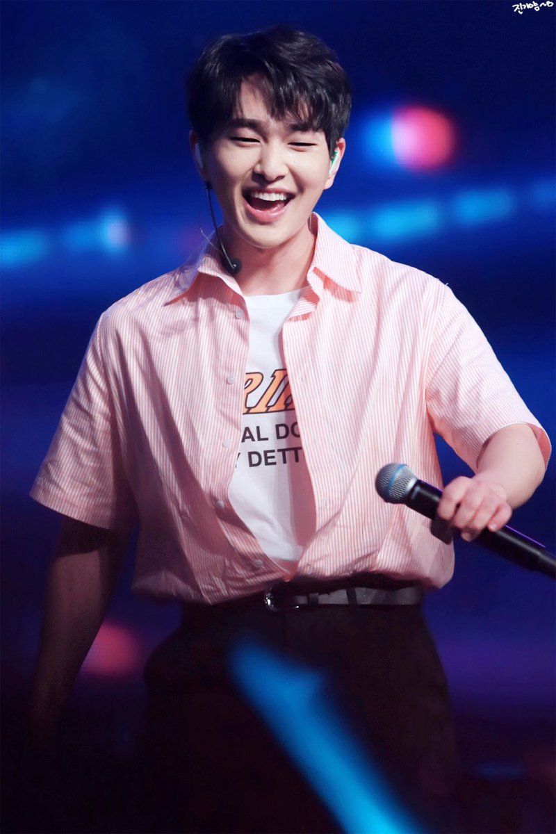 acci7's tweet image. ドームで会えるの楽しみにしてるよ❣️ #온유_사랑해