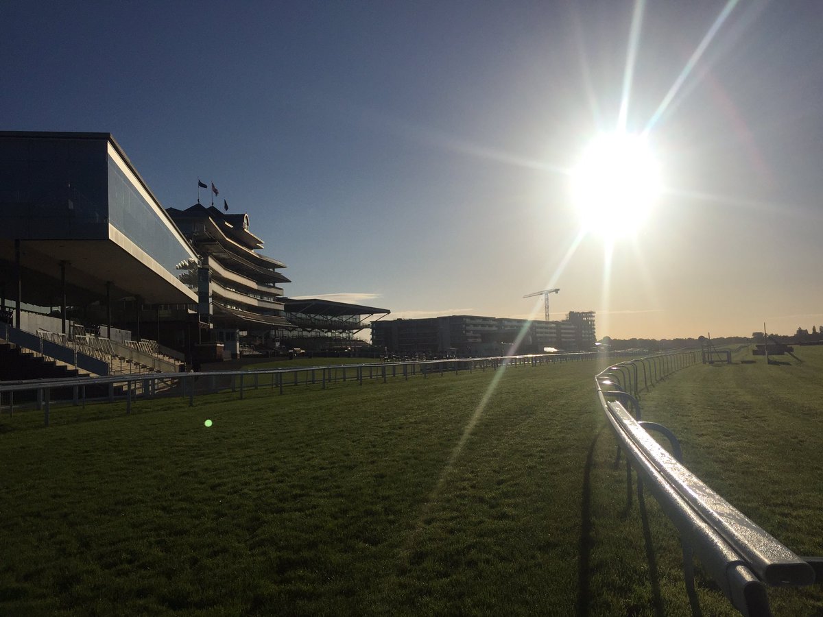 NewburyRacing's tweet photo. A beautiful Newbury morning.

All set for a fabulous @Betfred Ladies followed by @ollyofficial after racing!

Roll on 12.50 for the 1st race https://t.co/x5gx5g93BR