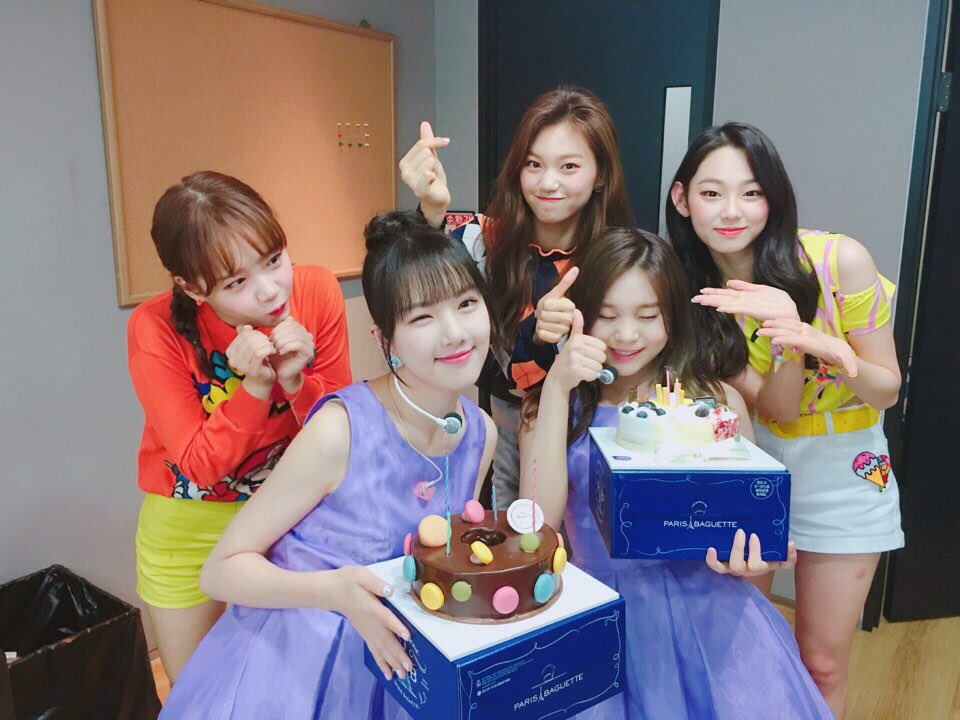 GFRDofficial's tweet photo. #여자친구 #GFRIEND #예린 #엄지 #예자매 생일을 축하하러 와준 고마운 친구들💕🍰 모두 짜냥해요😘 #구구단 #오구오구 #미나 #위키미키 #WekiMeki #김도연 #최유정 https://t.co/6dXT3rgJyn